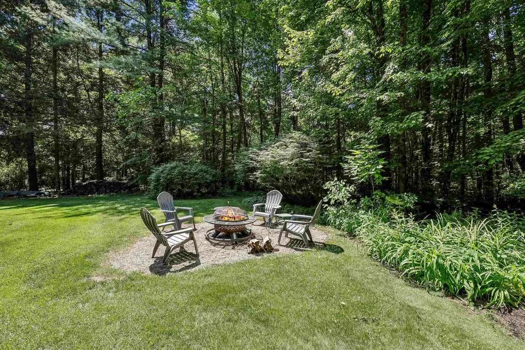 17 Candlewood Drive Amherst NH 03031