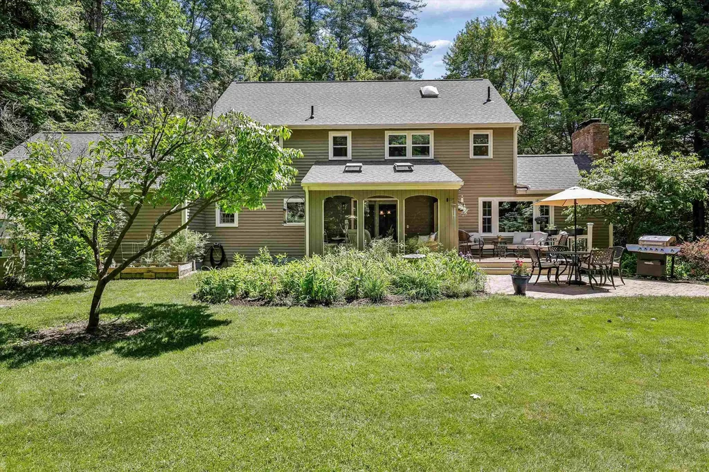 17 Candlewood Drive Amherst NH 03031