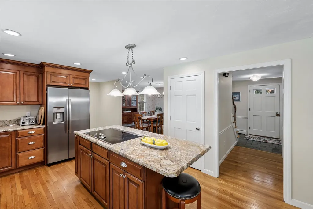 17 Candlewood Drive Amherst NH 03031