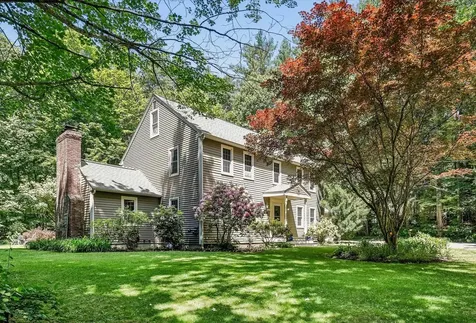 17 Candlewood Drive Amherst NH 03031