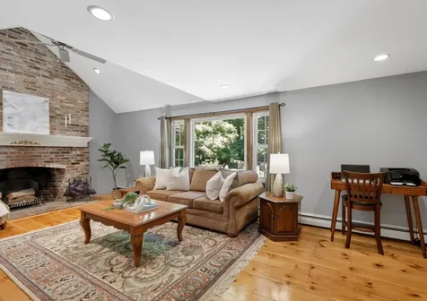 17 Candlewood Drive Amherst NH 03031