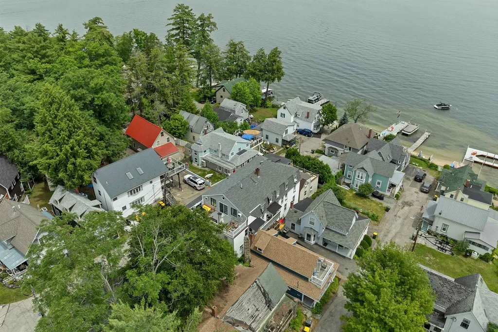 7 Baker Avenue Laconia NH 03246