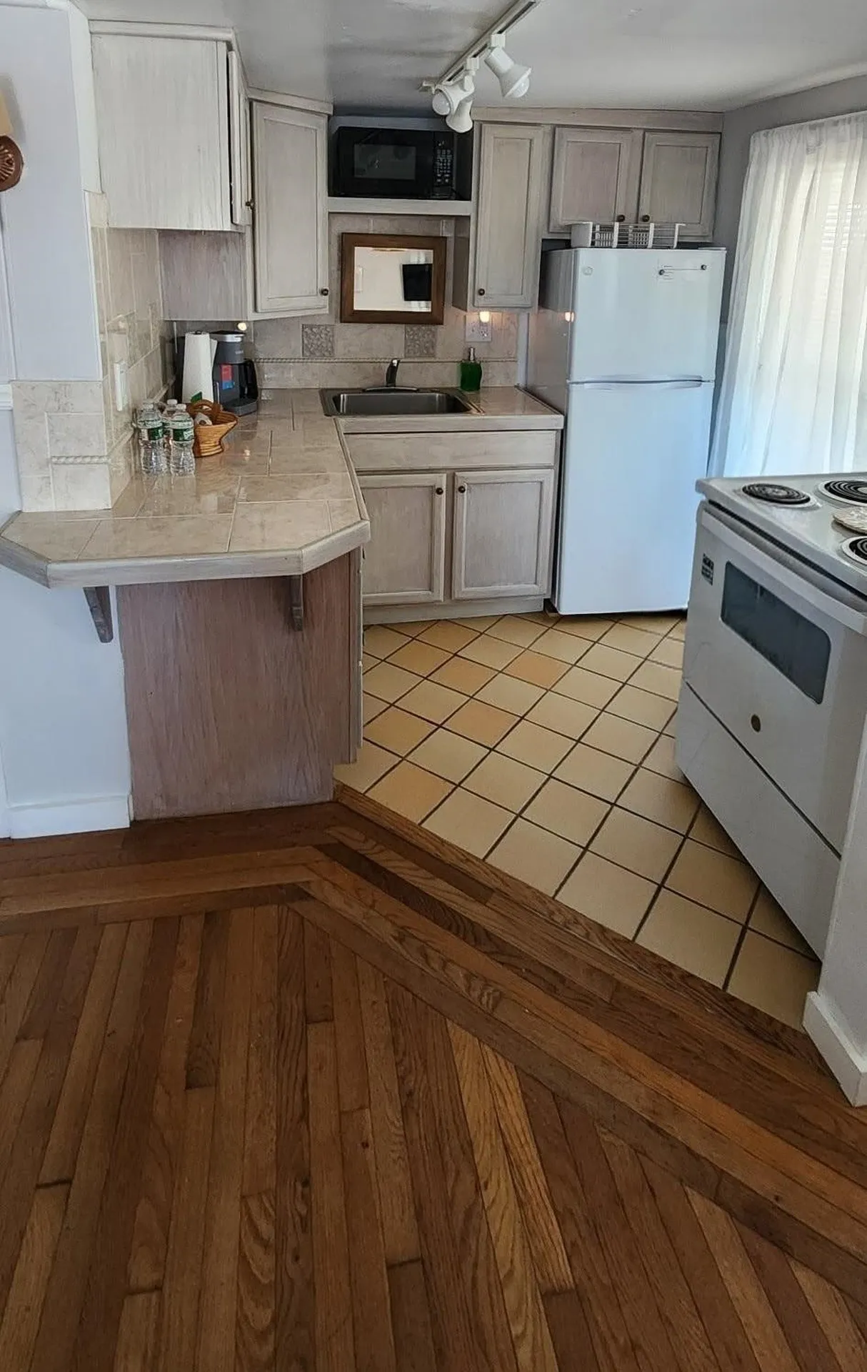 7 Baker Avenue Laconia NH 03246