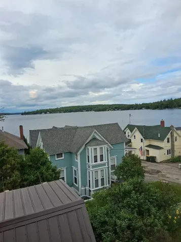 7 Baker Avenue Laconia NH 03246