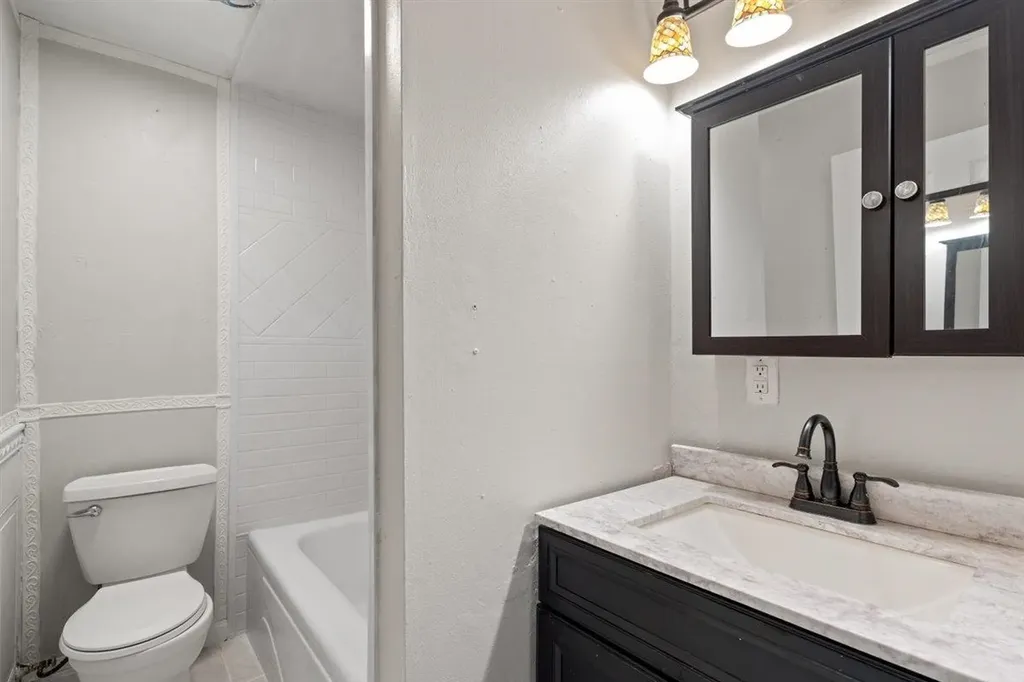 111 Sherwood Square Essex Junction VT 05452