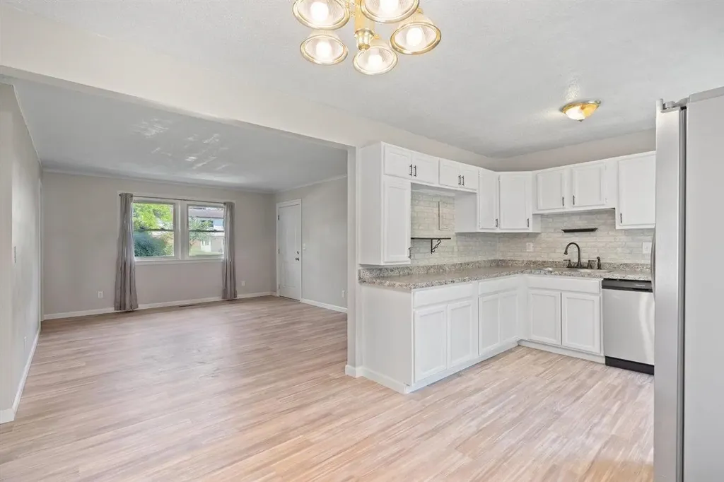 111 Sherwood Square Essex Junction VT 05452