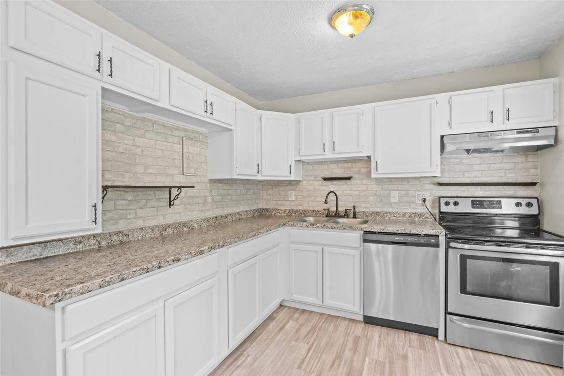 111 Sherwood Square Essex Junction VT 05452