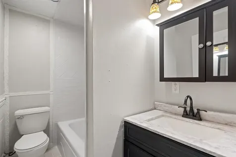 111 Sherwood Square Essex Junction VT 05452