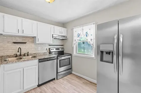 111 Sherwood Square Essex Junction VT 05452