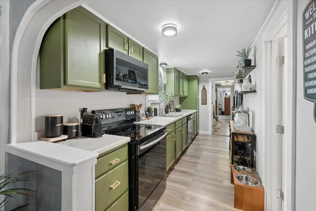 43 Elkins Street Franklin NH 03235