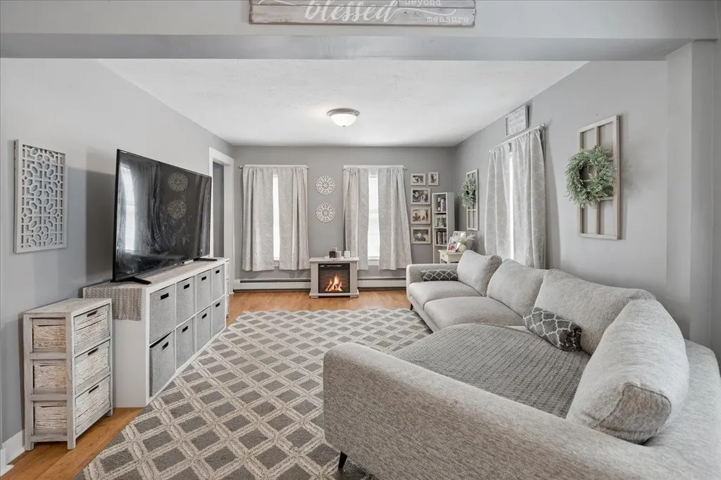 43 Elkins Street Franklin NH 03235