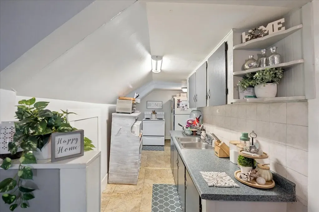43 Elkins Street Franklin NH 03235