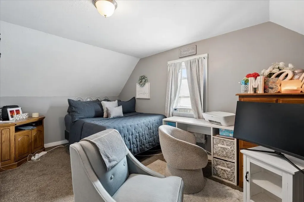 43 Elkins Street Franklin NH 03235