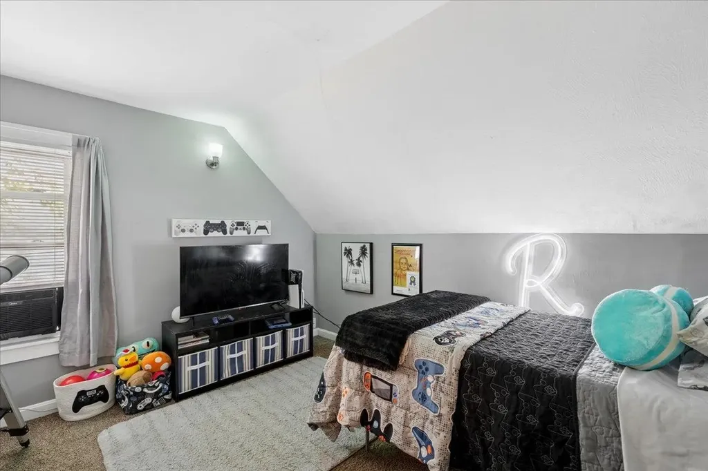 43 Elkins Street Franklin NH 03235