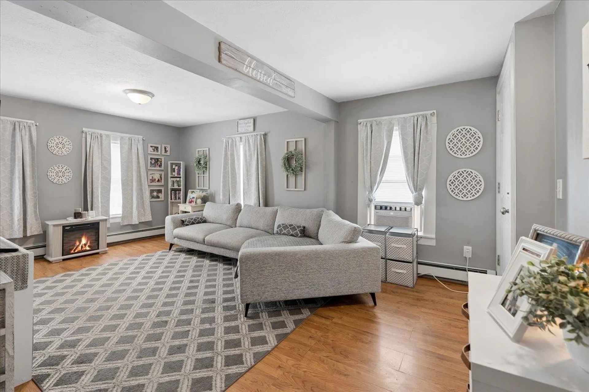 43 Elkins Street Franklin NH 03235