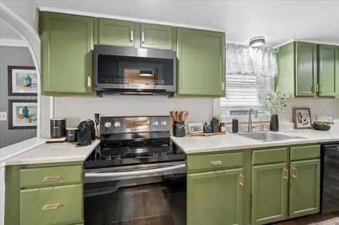 43 Elkins Street Franklin NH 03235