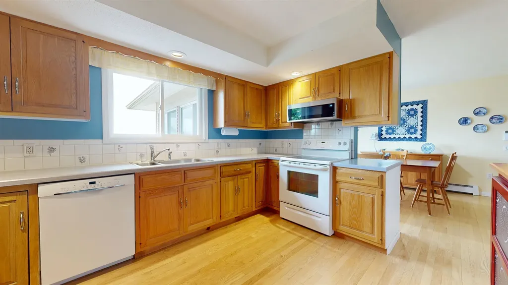 170 Biscayne Heights Colchester VT 05446