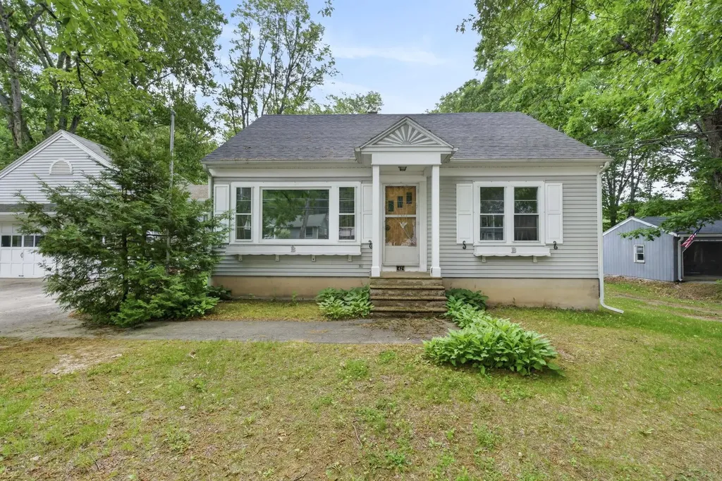 42 Oak Street Rochester NH 03839
