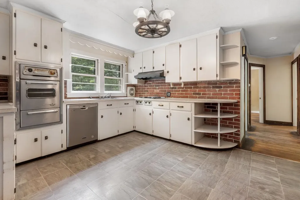 42 Oak Street Rochester NH 03839