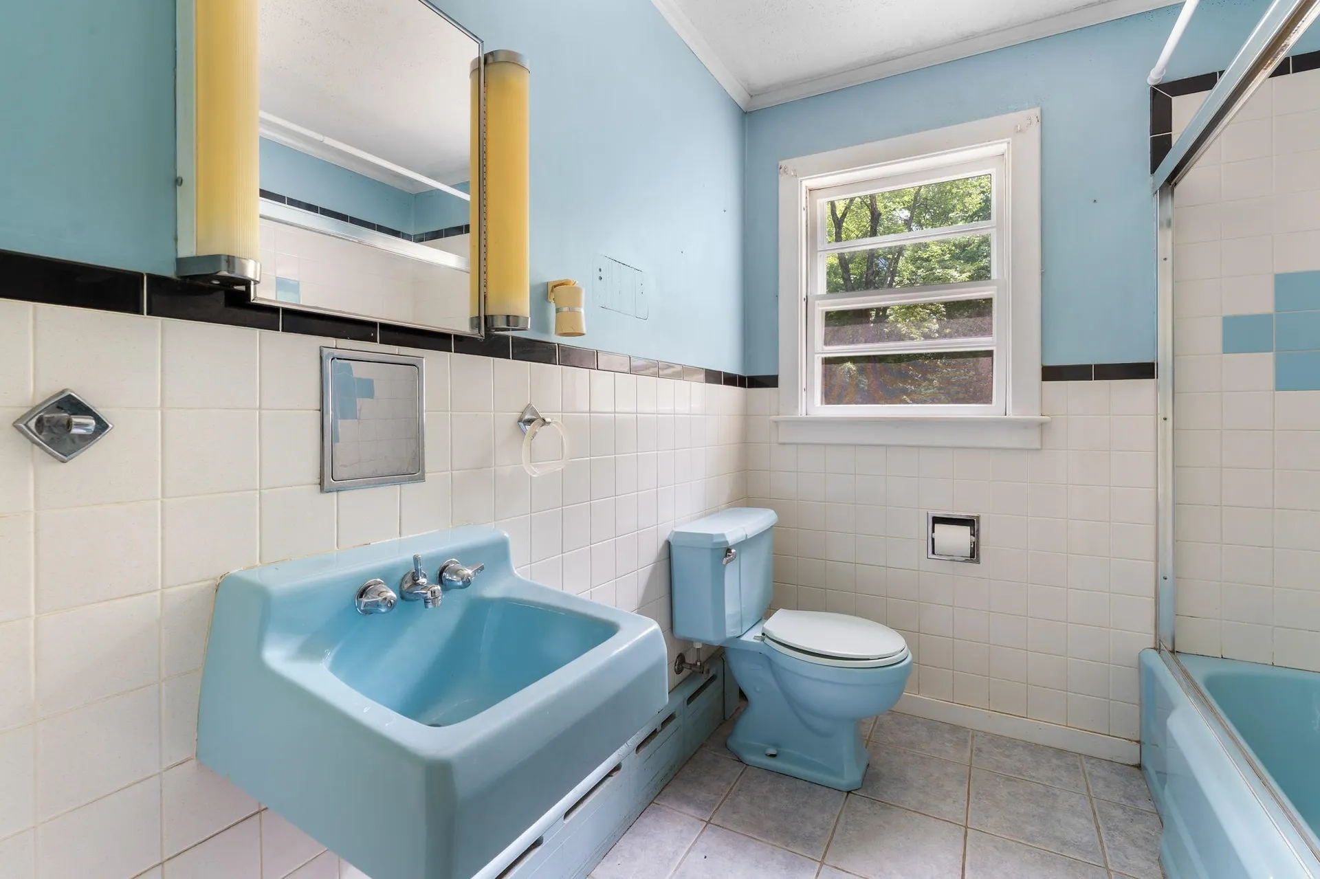 42 Oak Street Rochester NH 03839