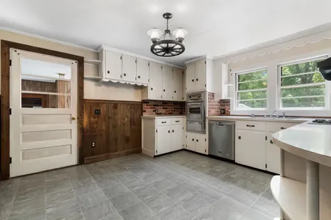 42 Oak Street Rochester NH 03839