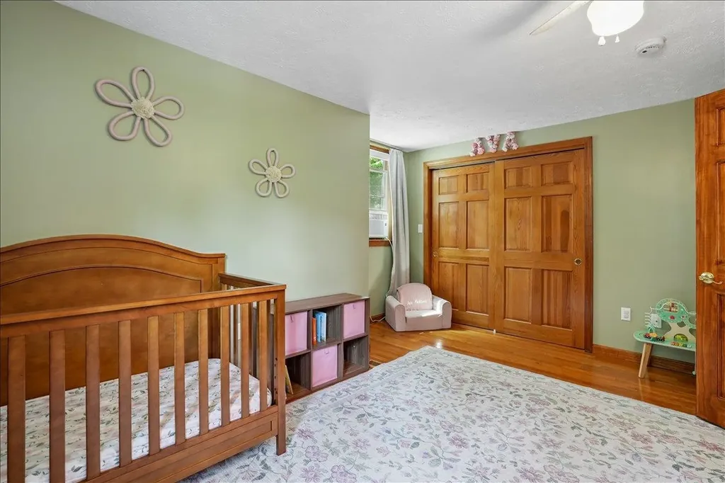 4 Gosselin Avenue Hooksett NH 03106