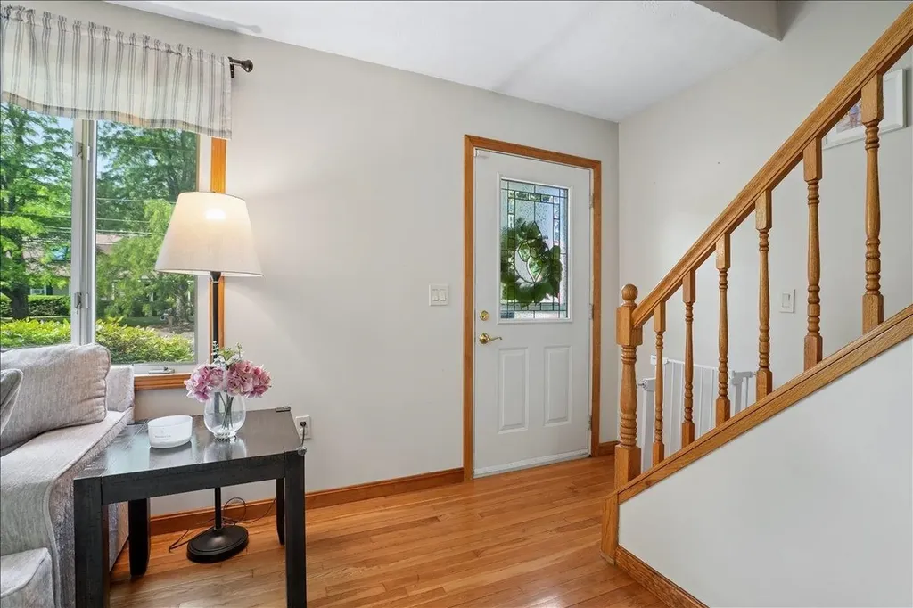 4 Gosselin Avenue Hooksett NH 03106