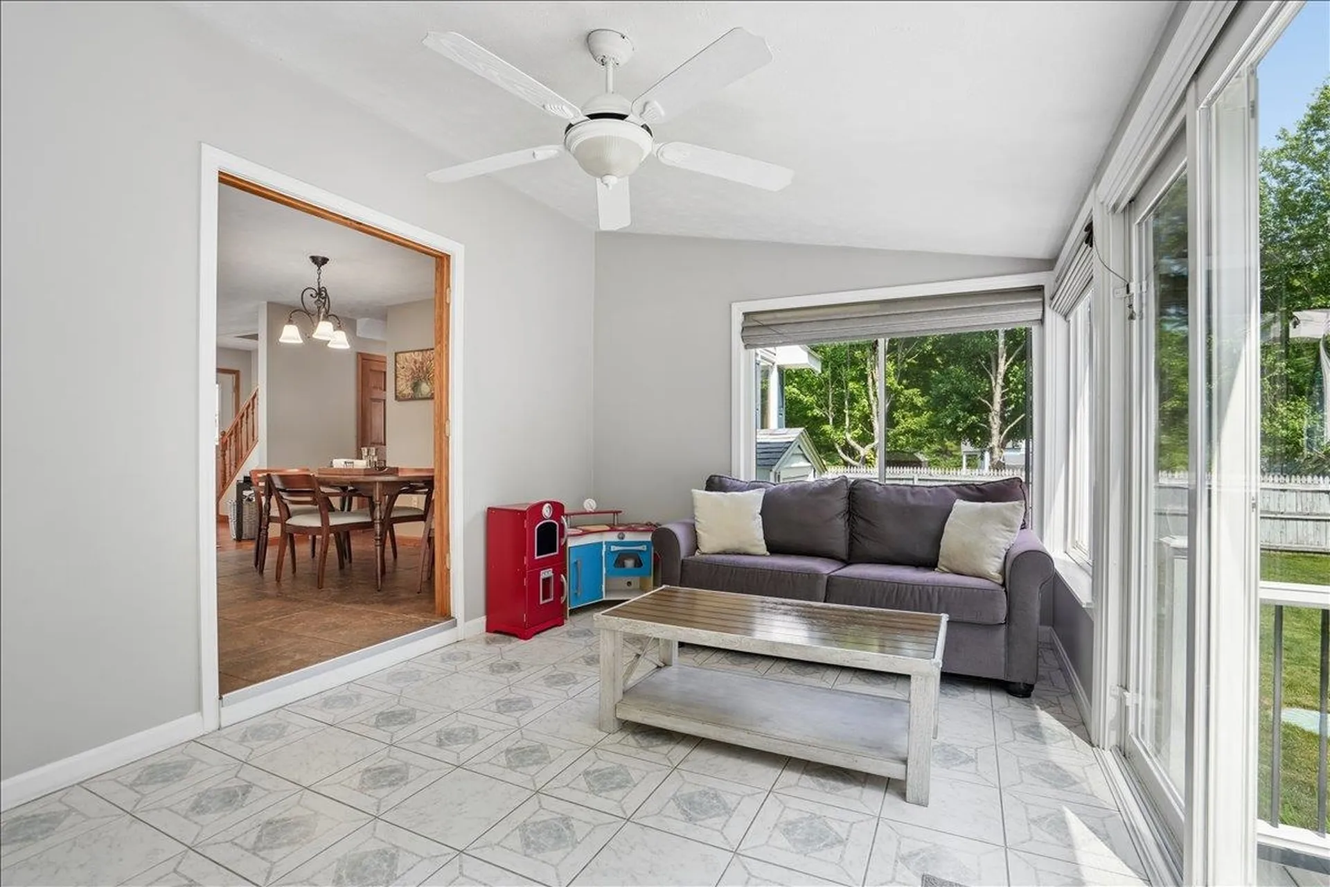 4 Gosselin Avenue Hooksett NH 03106