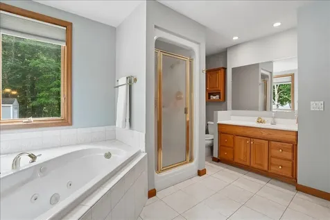 4 Gosselin Avenue Hooksett NH 03106