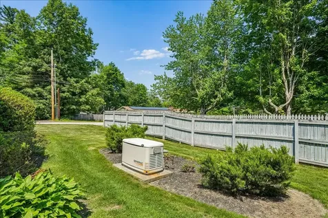 4 Gosselin Avenue Hooksett NH 03106