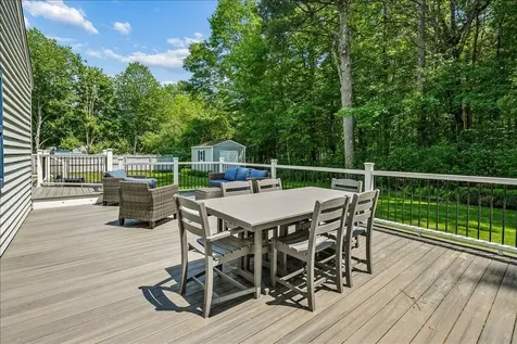 4 Gosselin Avenue Hooksett NH 03106