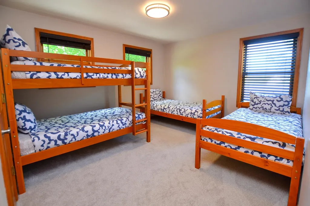 1642 Pucker Street Stowe VT 05672
