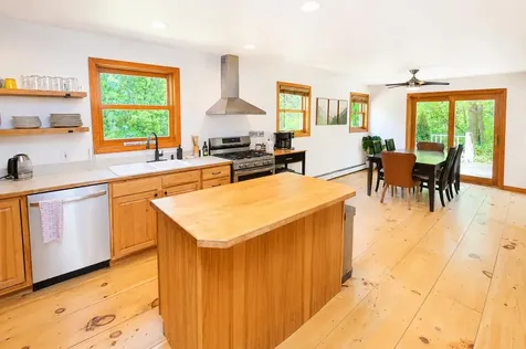 1642 Pucker Street Stowe VT 05672
