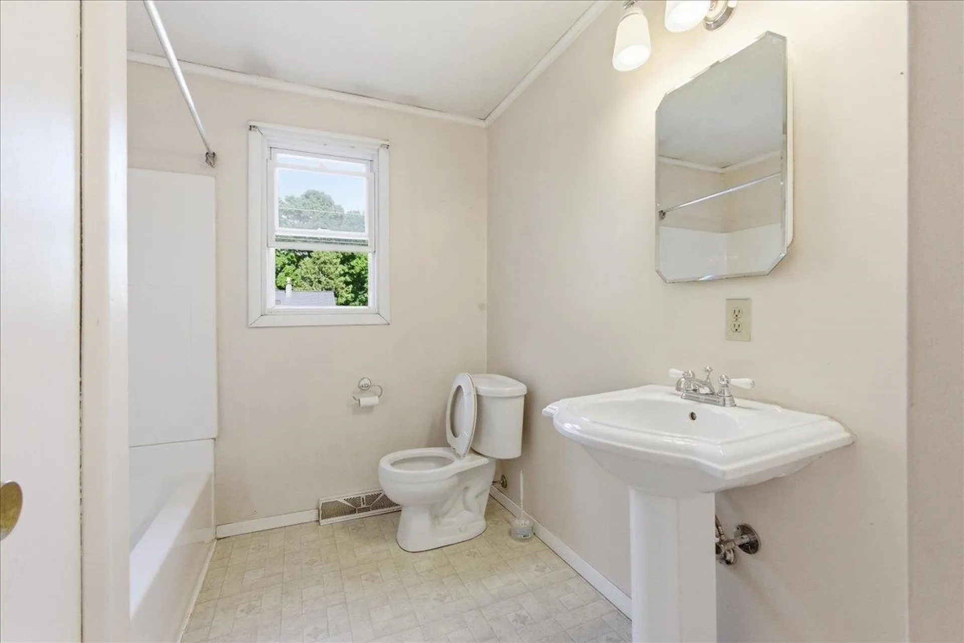 742 Church Road Colchester VT 05446
