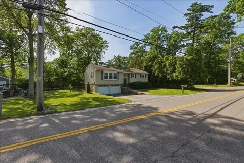 742 Church Road Colchester VT 05446