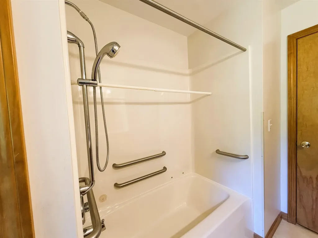 9 Mayselwood Drive Milton VT 05468