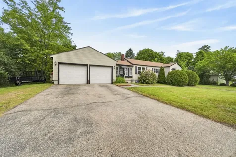 39 Pembroke Road Concord NH 03301