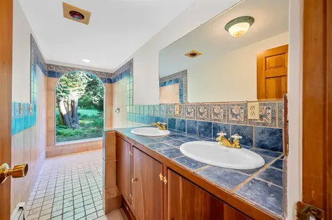 499 Popple Dungeon Road Charlotte VT 05445