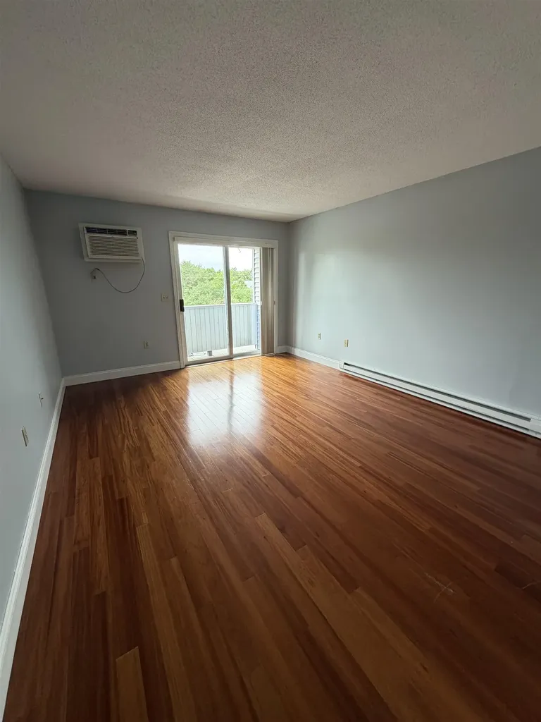 108 Eastern Avenue Manchester NH 03104