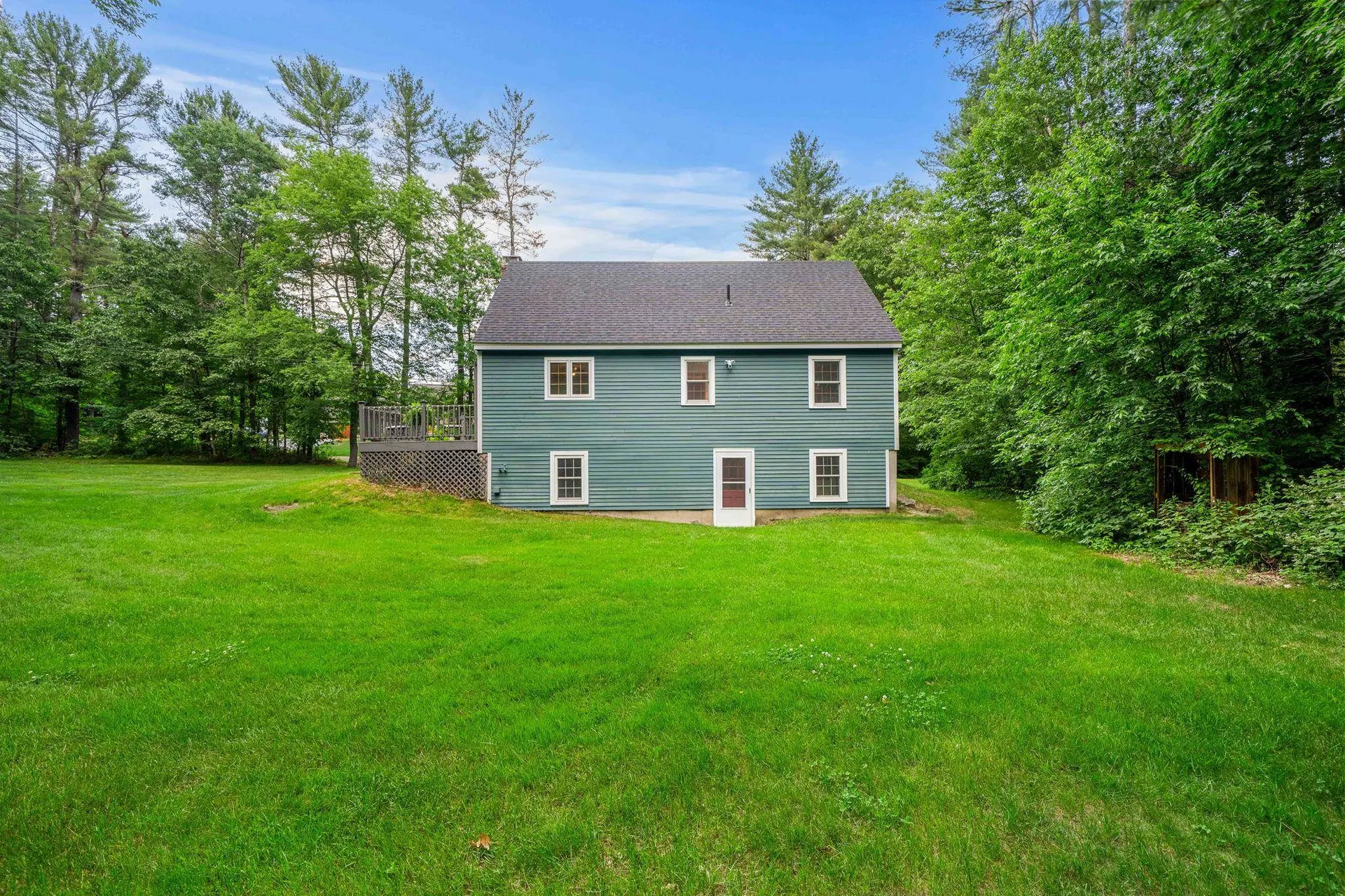 25 Lawrence Lane Hollis NH 03049