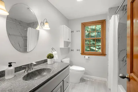 25 Lawrence Lane Hollis NH 03049