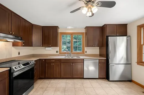25 Lawrence Lane Hollis NH 03049