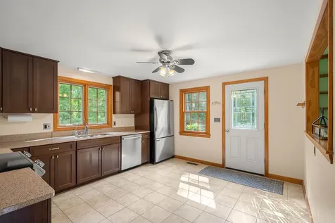 25 Lawrence Lane Hollis NH 03049