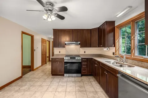 25 Lawrence Lane Hollis NH 03049