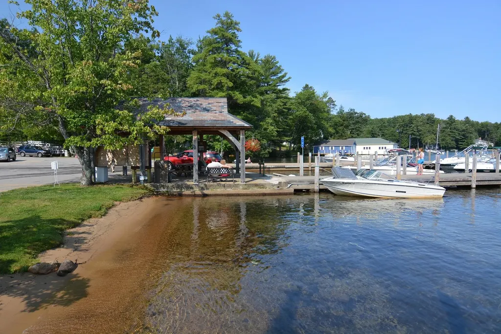 30 Greenleaf Trail Gilford NH 03249