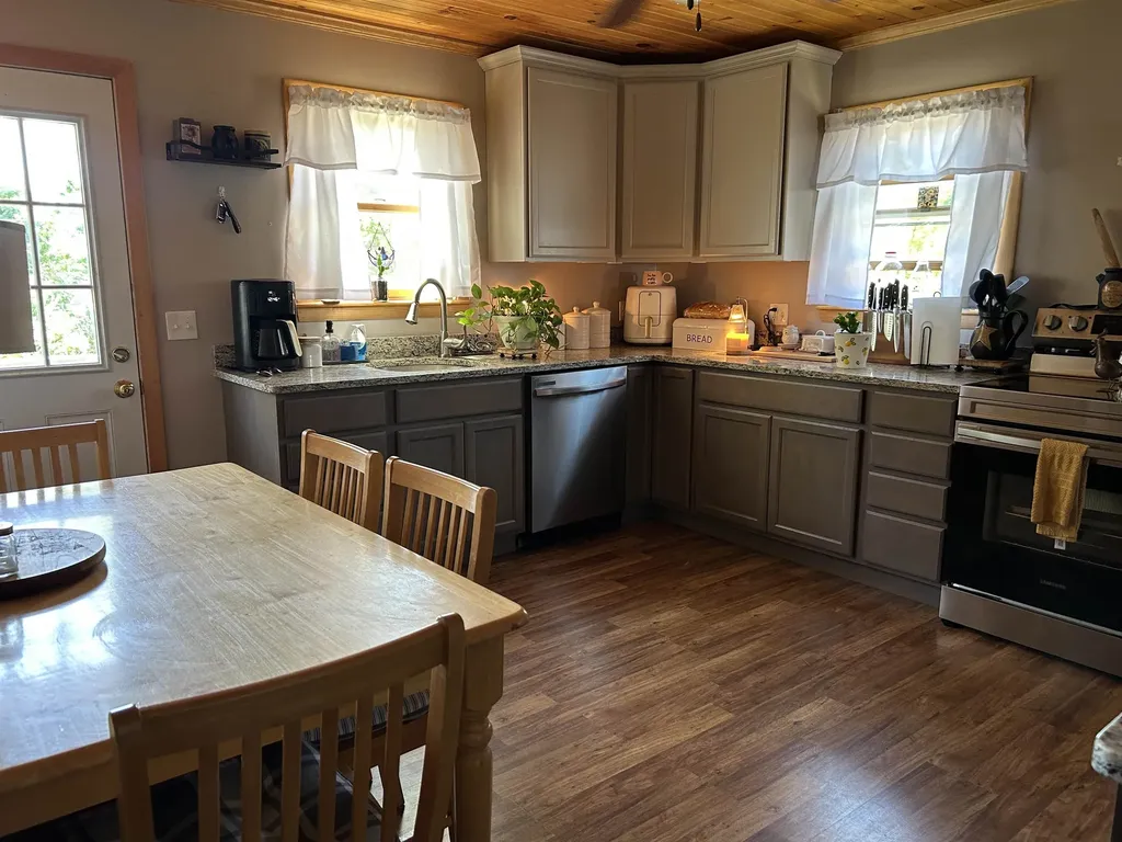 80 Maynesboro Street Berlin NH 03570
