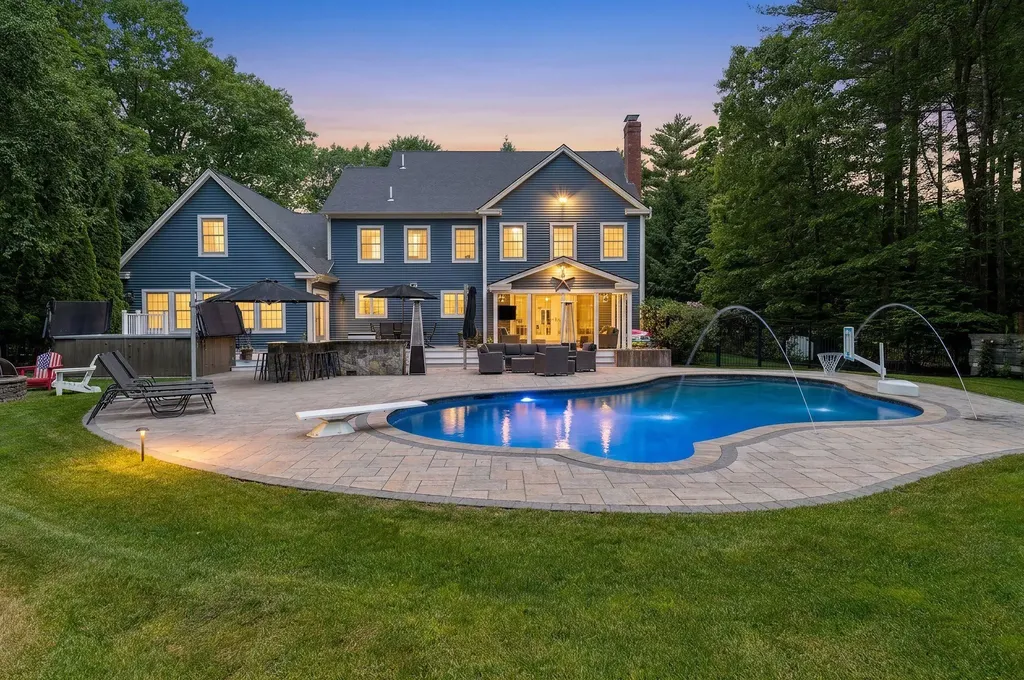 49 Sleepy Hollow Drive Greenland NH 03840