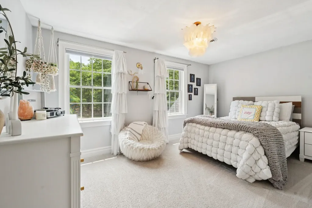 49 Sleepy Hollow Drive Greenland NH 03840