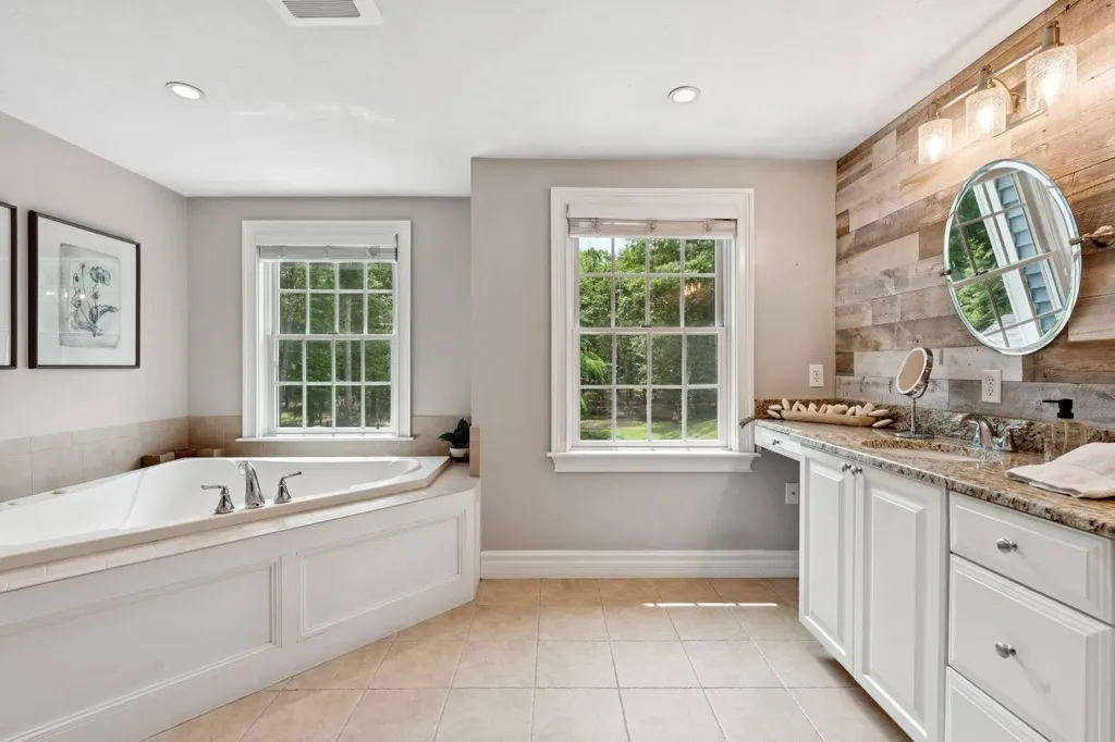 49 Sleepy Hollow Drive Greenland NH 03840