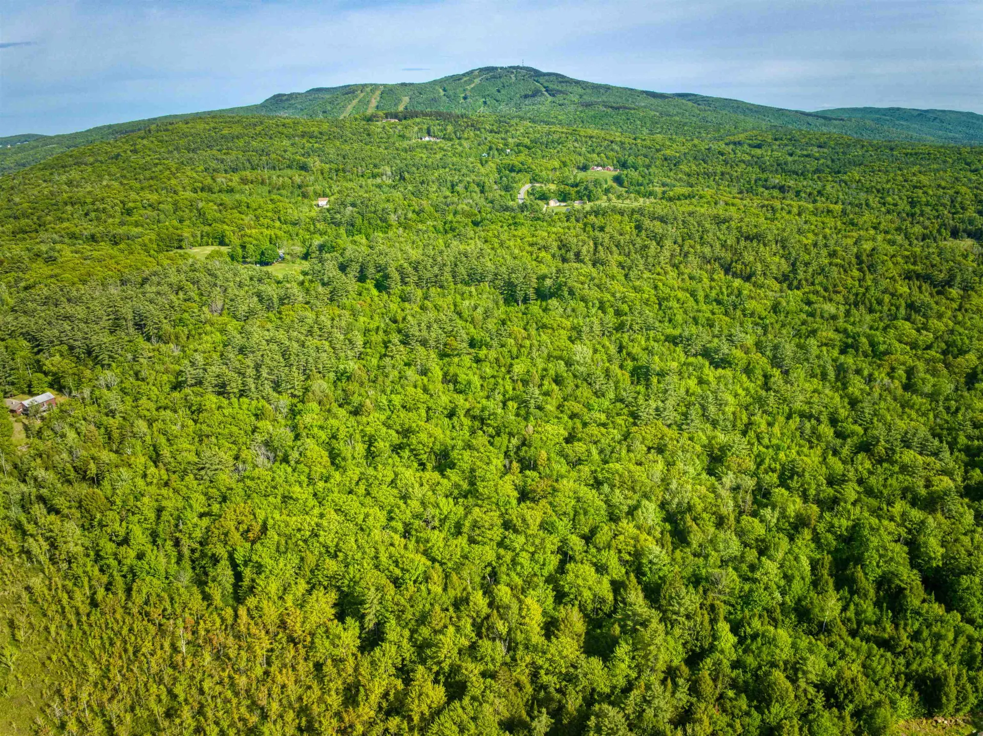 Jeffrey Drive Sunapee NH 03782
